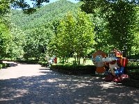 The natural surroundings of Hakonomori Play Park